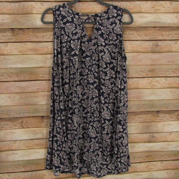 Umgee Dresses & Skirts - UMGEE Floral Trapeze Sleeveless Swing Dress L